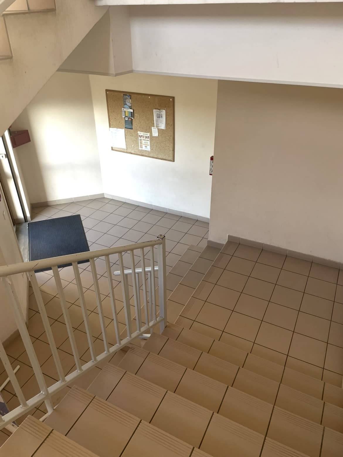 Hall d'immeuble entretenu par OptiClean Services